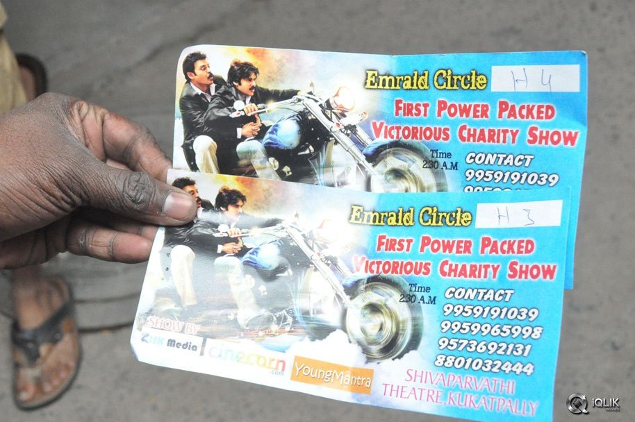 Gopala-Gopala-Benefit-Show-at-Shiva-Parvathi